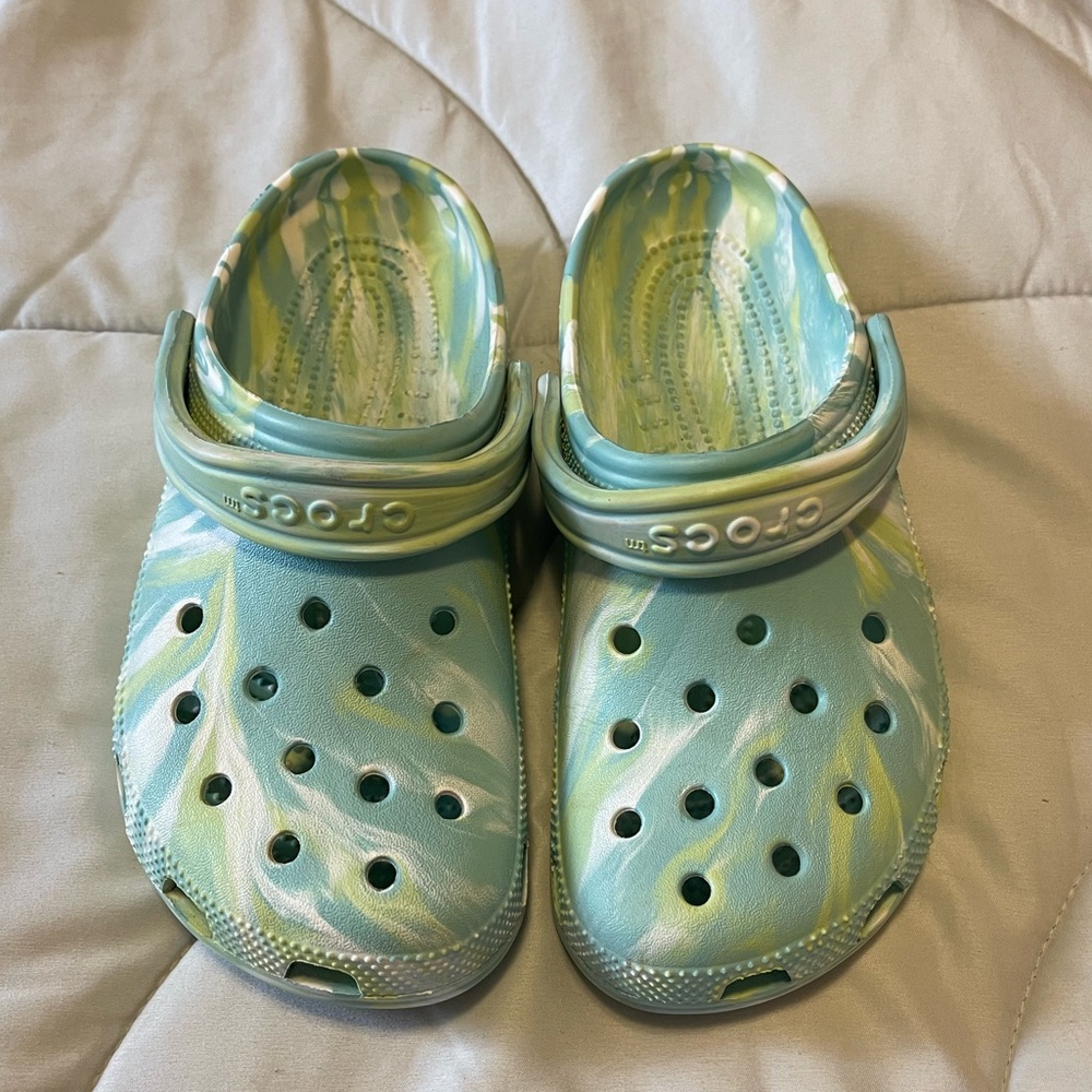 CROCS Women's Green and White Clogs